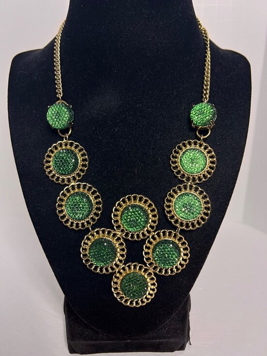 Erica Lyons Jewelry - Erica Lyons Gold Tone And Green Textured Statement Necklace (6311)